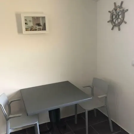 Studio Apartman Giardino Lejlighed Vir