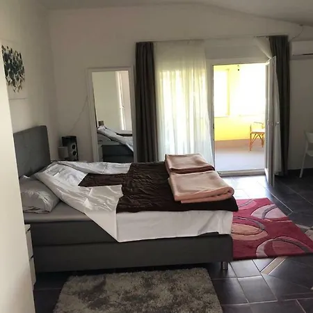 Studio Apartman Giardino *
